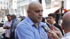Claudio Dellecarbonara llegó a Córdoba para solidarizarse con los choferes en huelga