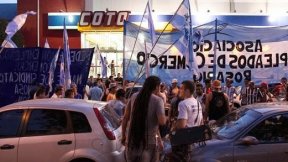 “Exigimos la inmediata reincorporación de todos los trabajadores despedidos”