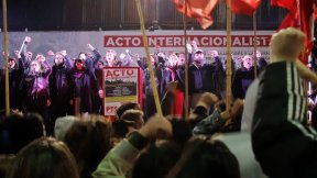 Gran entusiasmo militante en el acto internacionalista convocado por el PTS