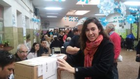 Las candidatas Malvina Vila y Jorgelina Esteche votaron en Morón 