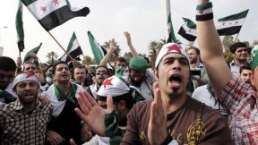Siria: siguen los combates, aumenta la crisis política
