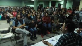 Roberto Bobadilla, candidato a intendente del Frente de Izquierda, participó ayer de debate público en Zapala
