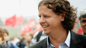 Christian Castillo acompañó la movilización de estatales y docentes en La Plata
