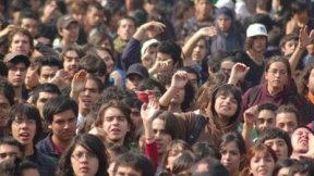 Que la juventud trabajadora y estudiantil también levante en alto sus banderas