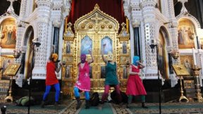 Vergonzosa condena a las activistas feministas Pussy Riot en Rusia