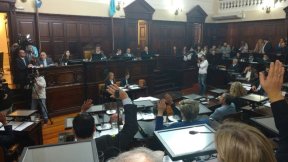 Una reforma electoral exprés para la especulación electoral de Cornejo