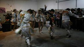 300 textiles en gran peña festival solidario y de festejo