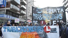  LEAR: despidos y suspensiones masivas en la industria automotriz