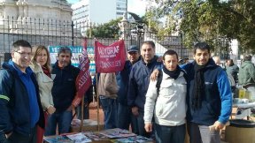 Bregman denuncia que peligran más de doscientos puestos de trabajo de la gráfica ex-Donnelley