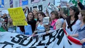 Los SUTEBA opositores paran y se movilizan al Obelisco por falta de pago