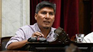 Vilca: “La senadora de UP Moisés se suma a los que le lavan la cara a las multinacionales del litio”