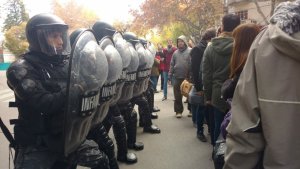 Legisladores del FIT repudian la represión a los docentes