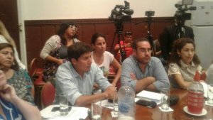 Diputados del Frente de Izquierda rechazaron el proyecto de cobro a extranjeros