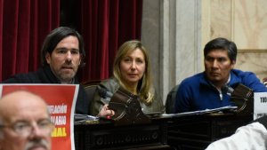 La izquierda sobre los anuncios de Batakis: "Un gobierno de espaldas a la enorme crisis social y abrazado al FMI"