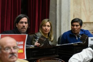 Crisis y corrida: diputados del FIT llaman a movilizar y proponen medidas urgentes