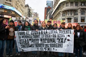 Plaza de Mayo: Del Caño y Bregman movilizan contra el ajuste y por el triunfo de las luchas en todo el país